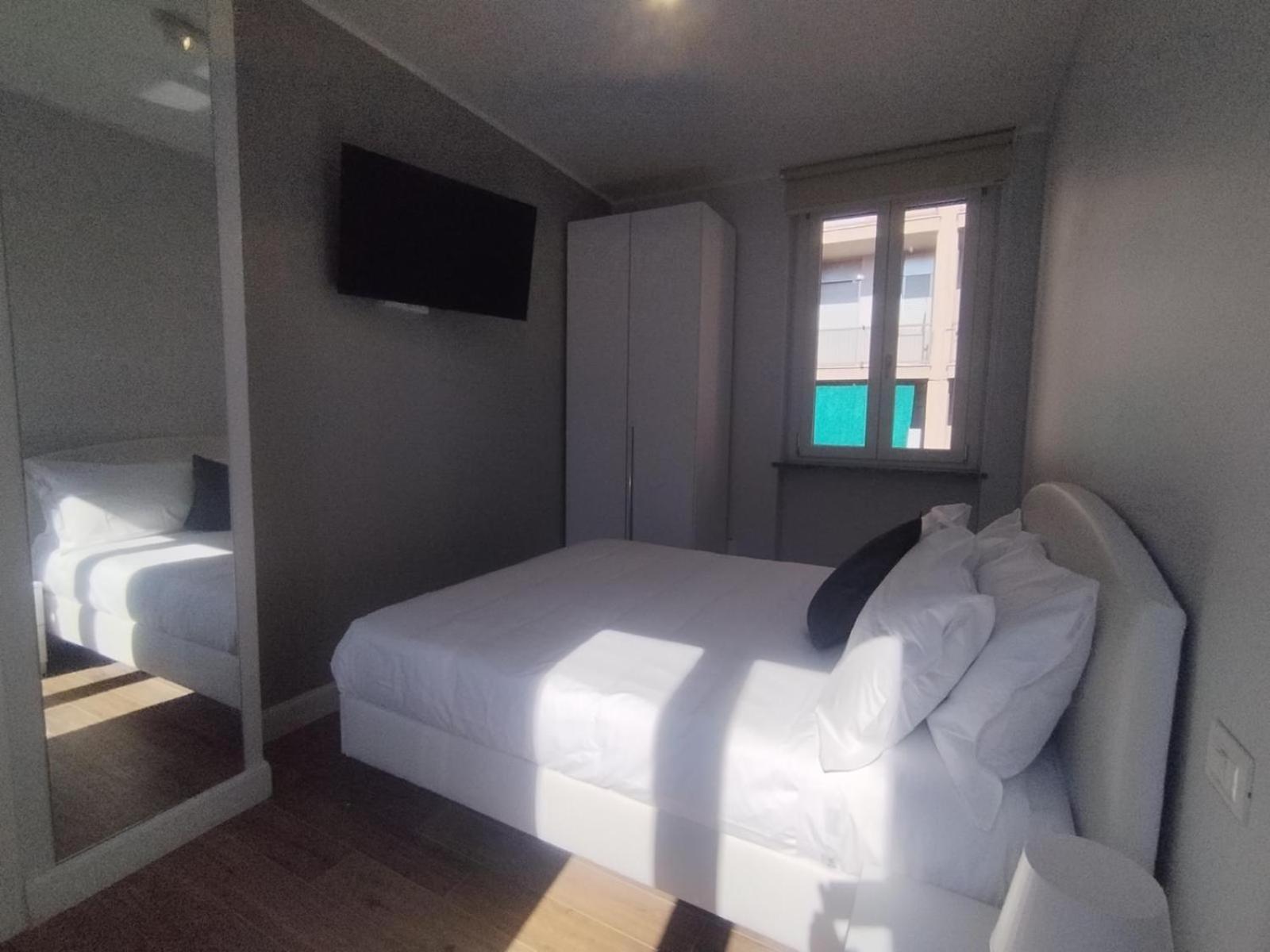 Hh Hermoso Housing Asti Buitenkant foto