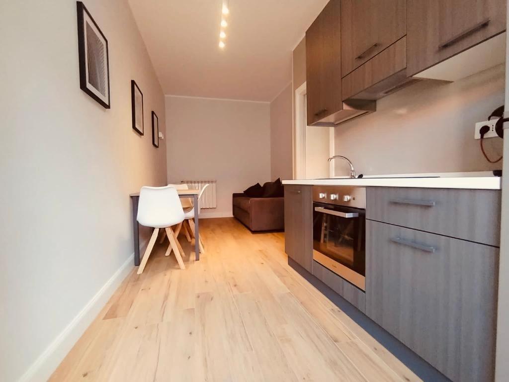 Hh Hermoso Housing Asti Buitenkant foto